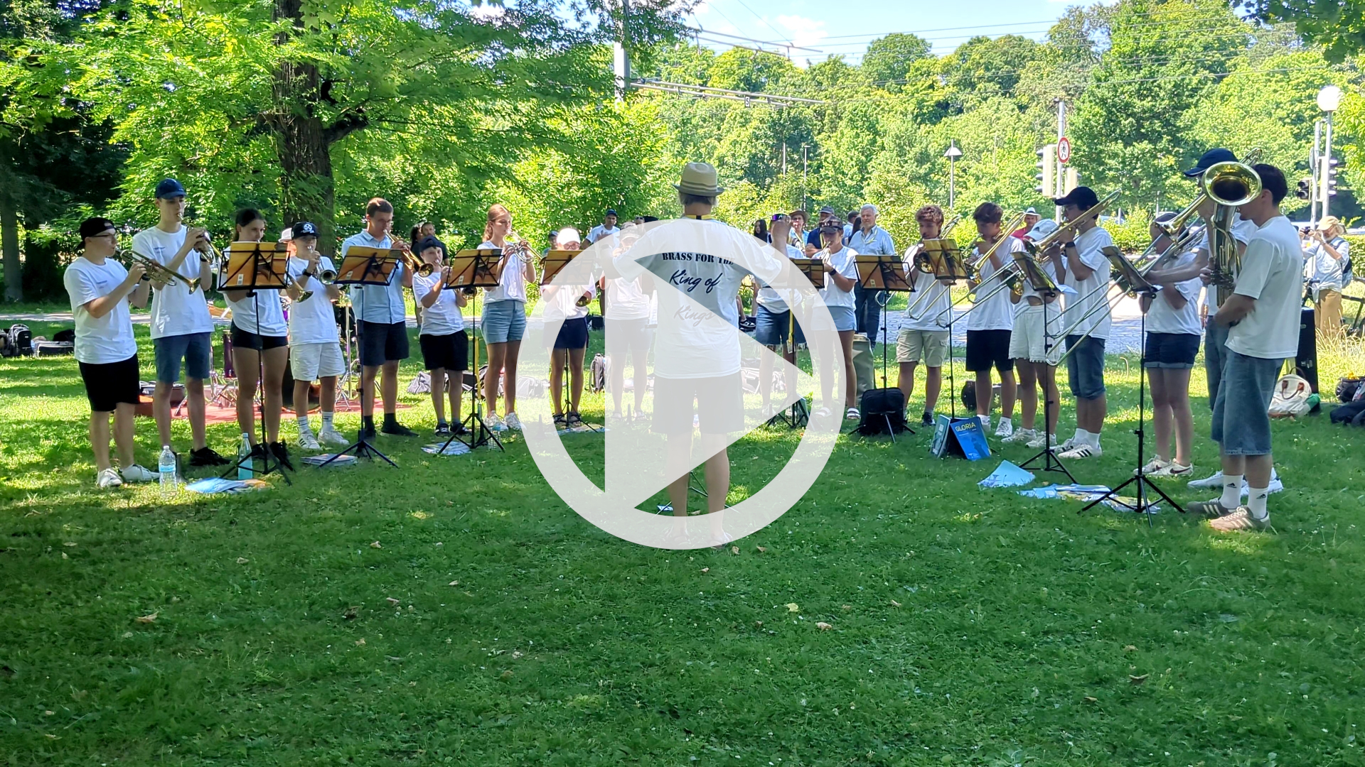 Aufführung von „My Lighthouse“ unter Leitung von Mechthild Braun. Klick führt zum Video auf YouTube (in neuem Browser-Tab).