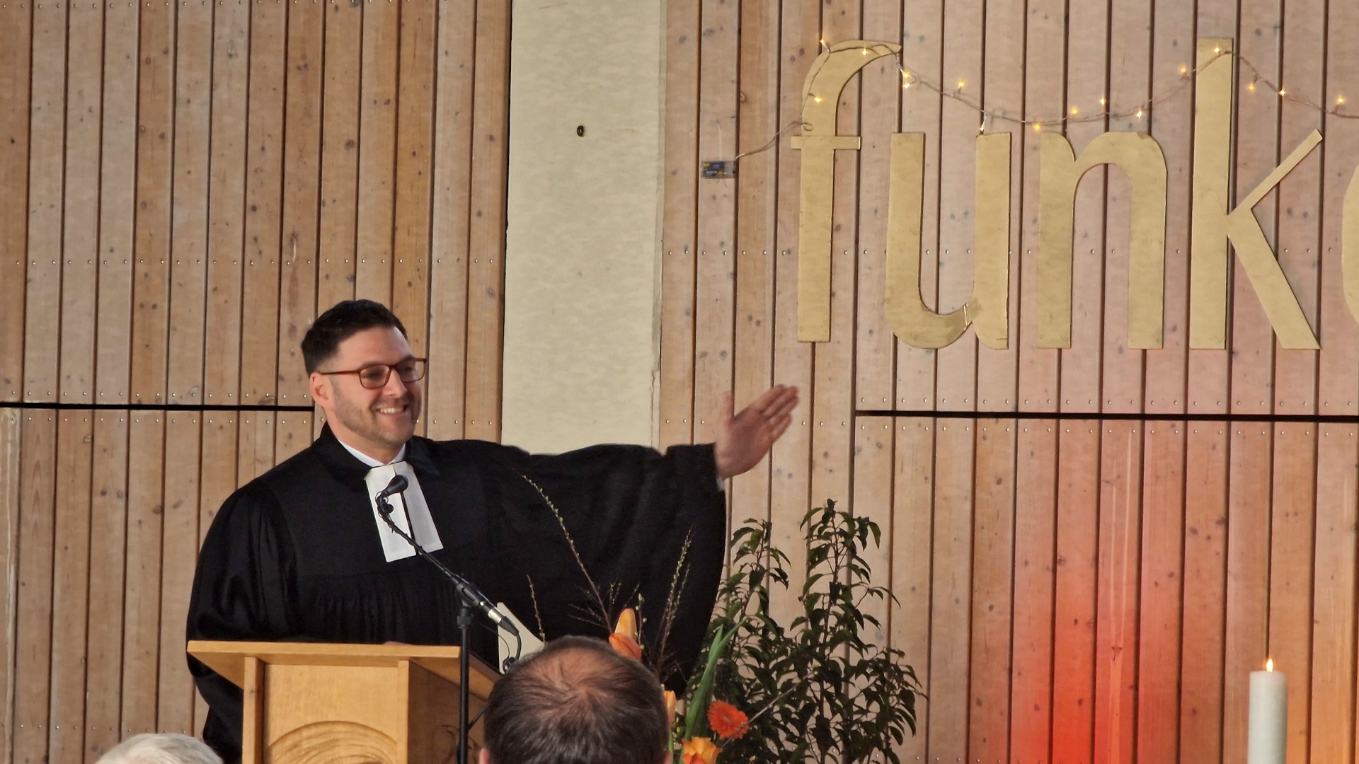 Die Predigt beim Festgottesdienst hielt Pfarrer Georg Hardecker