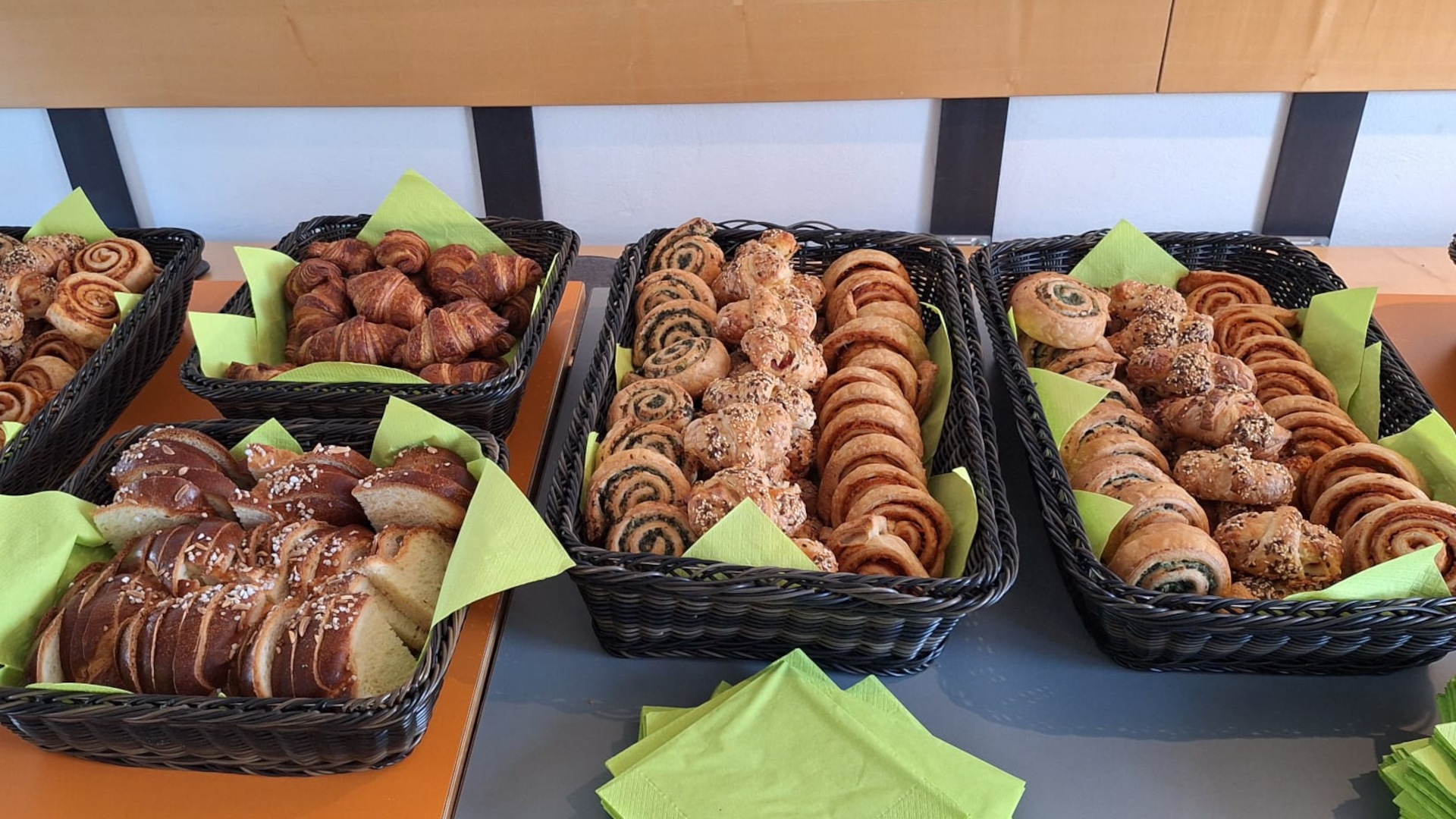 Ausklang bei Snacks und Getränken